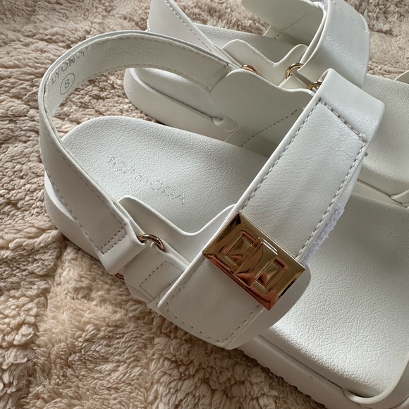 Top Moda Sling Back Sandals - Picture 2 of 5